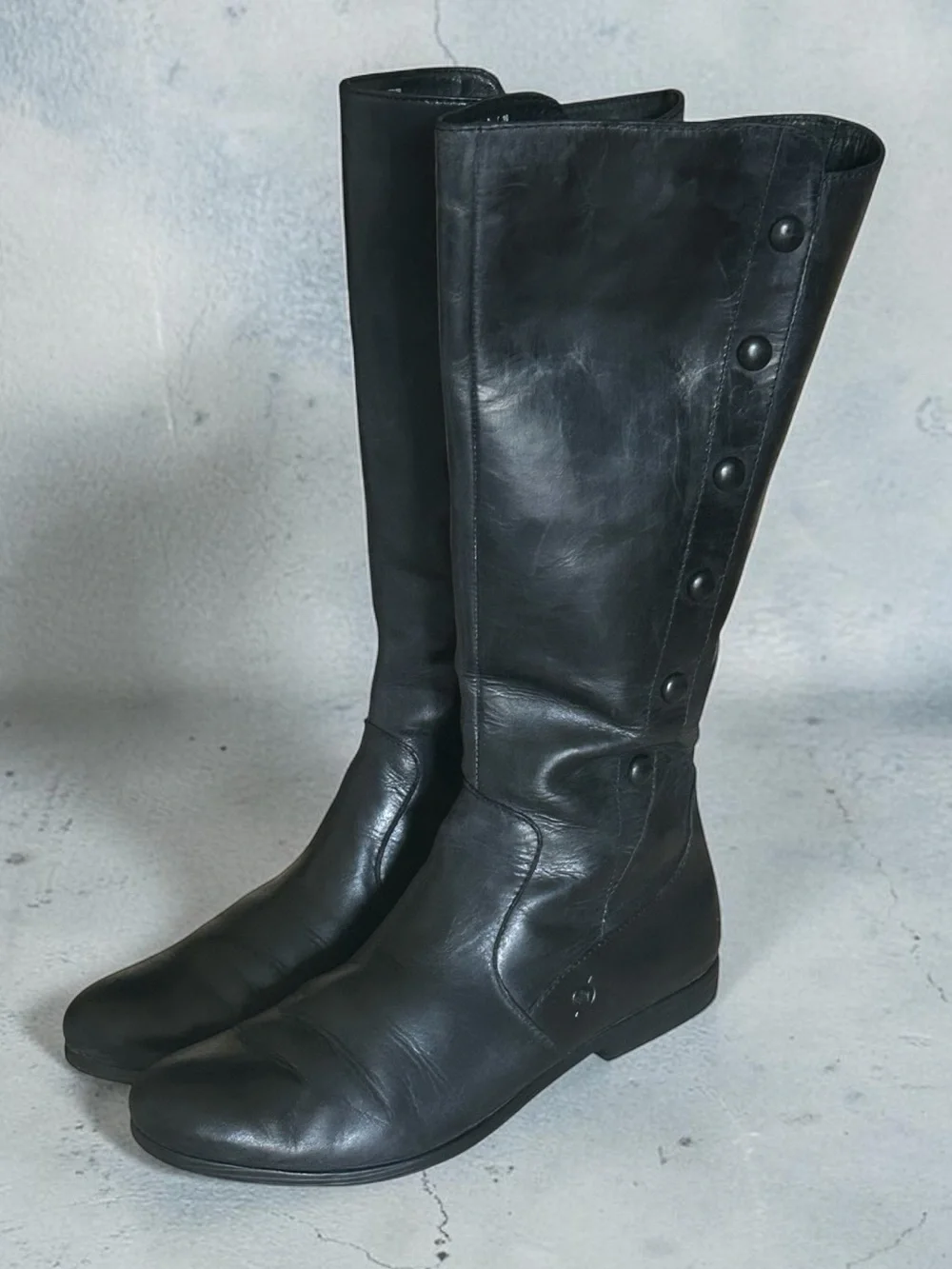 BORN Black Leather Knee-High Riding Boots Leopard Fur Lined Size 8